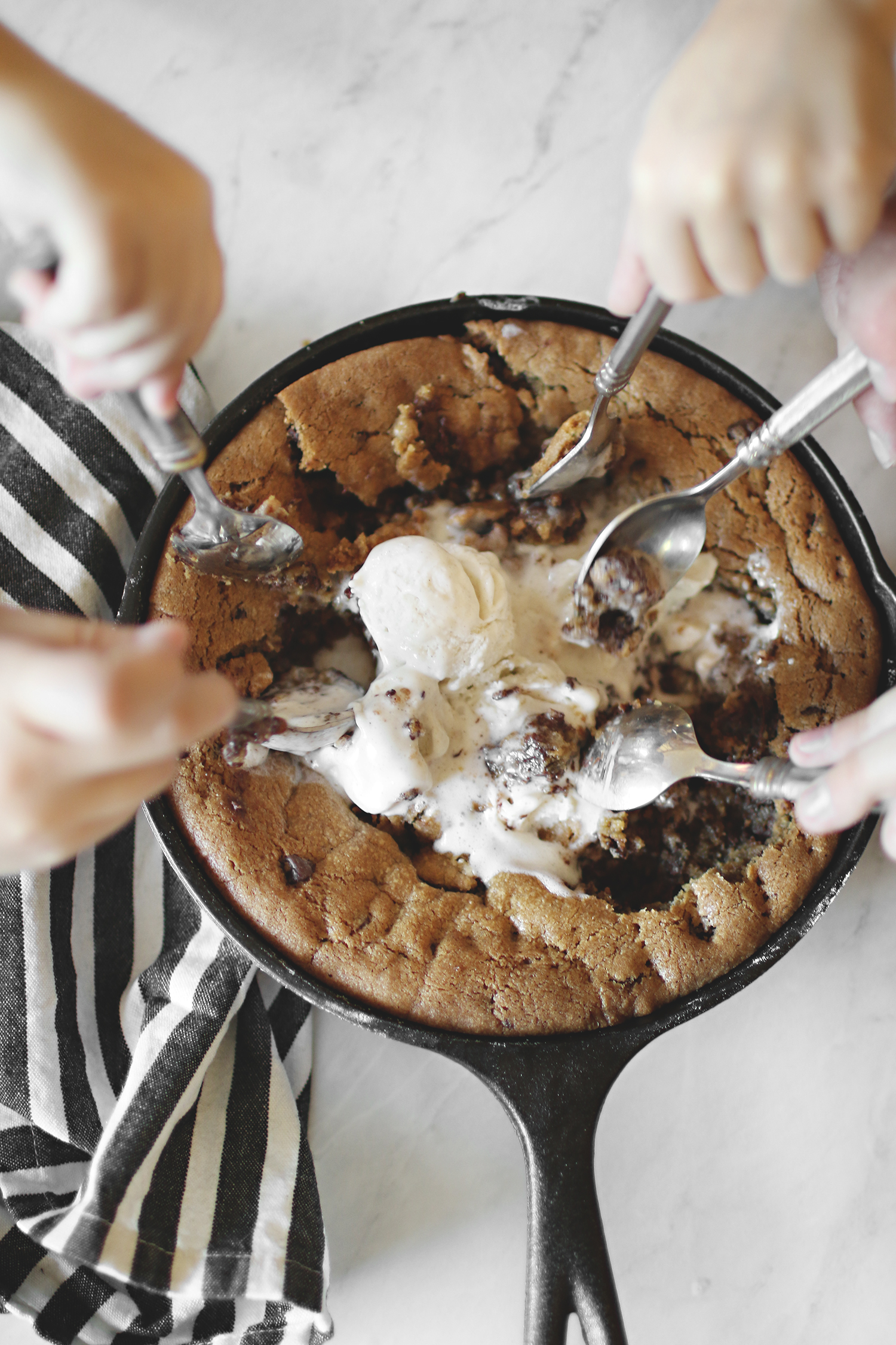 A dessert called Pazookie. An easy family recipe and one that is sure to become everyone's favorite! Catch the recipe over at Haus of Layne #Recipe #Dessert