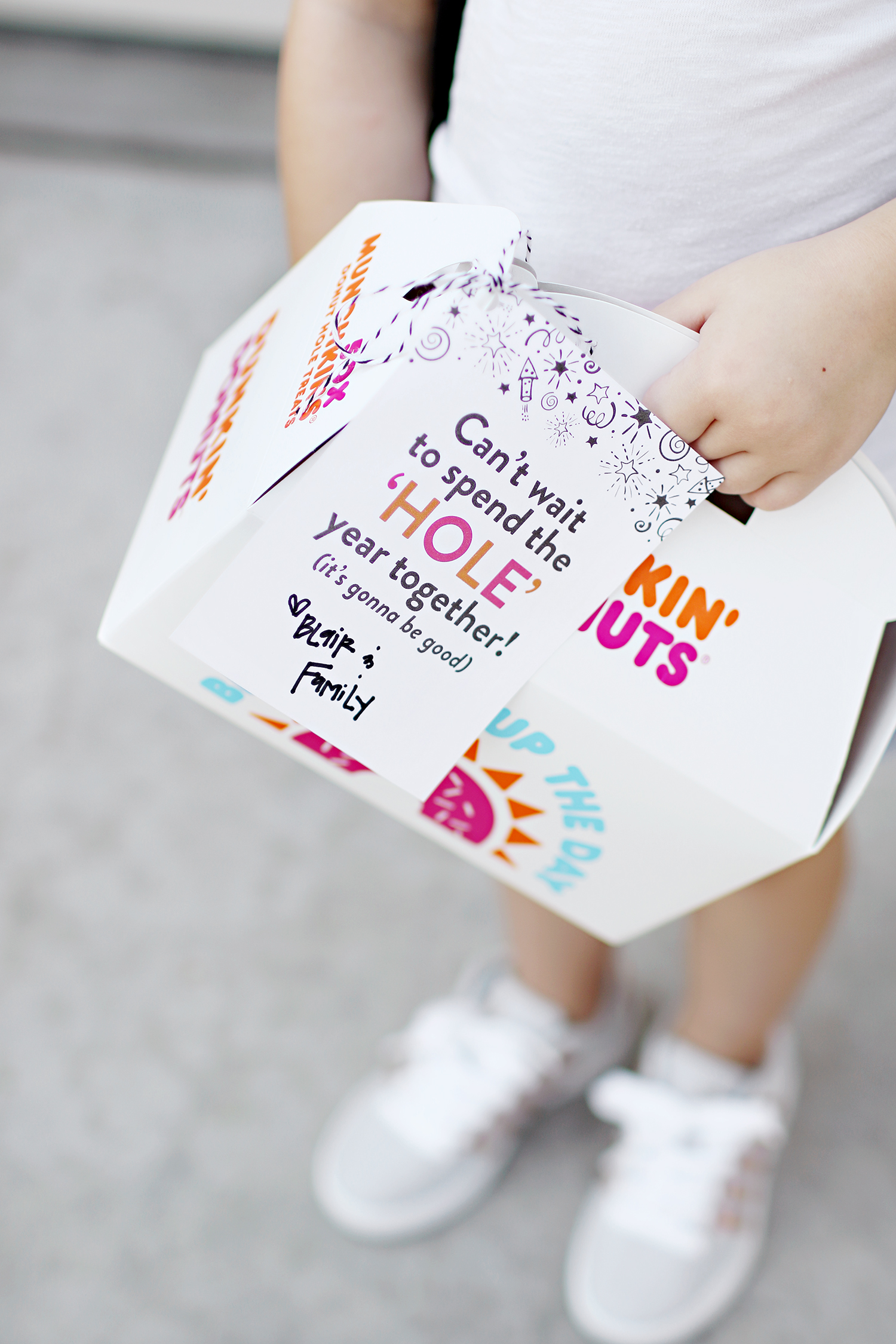 I wanted to share a quick and super easy back-to-school teacher gift idea that you and your little ones can put together for the first day of school! And absolutely - I have you covered with the free printable! Catch it all now over on KaraLayne.com
