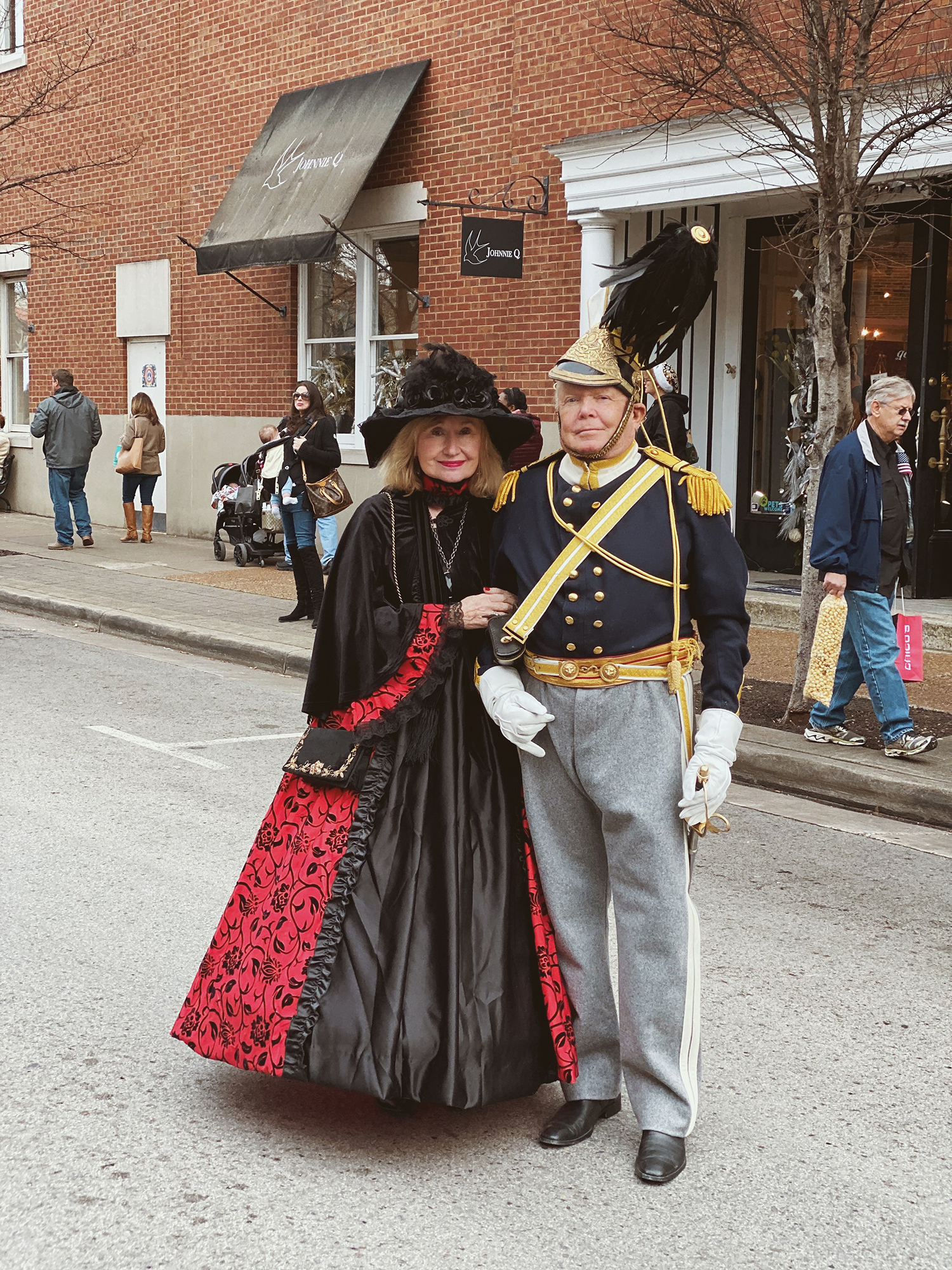 Our first Dickens of a Christmas on Franklin's Main Street. And we just couldn't wipe the smiles off of our faces. From the people to the music, it was the most amazing Christmas ambiance. Get a look into all the festivities over on Haus of Layne! #AmericasFavoriteMainStreet #ThingsToDoInNashville #ThingsToDoInNashvilleInDecember #ThingsToDoInNashvilleWIthKids #FranklinTennessee #FranklinTN #HistoricFranklinTN #FranklinTennesseeMainStreet #DickensOfAChristmasFranklinTN #ChristmasInTennessee #ChristmasInNashville #NashvilleBlogger #ThingsToDoInFranklinTN #ThingsToDoInFranklinTennessee