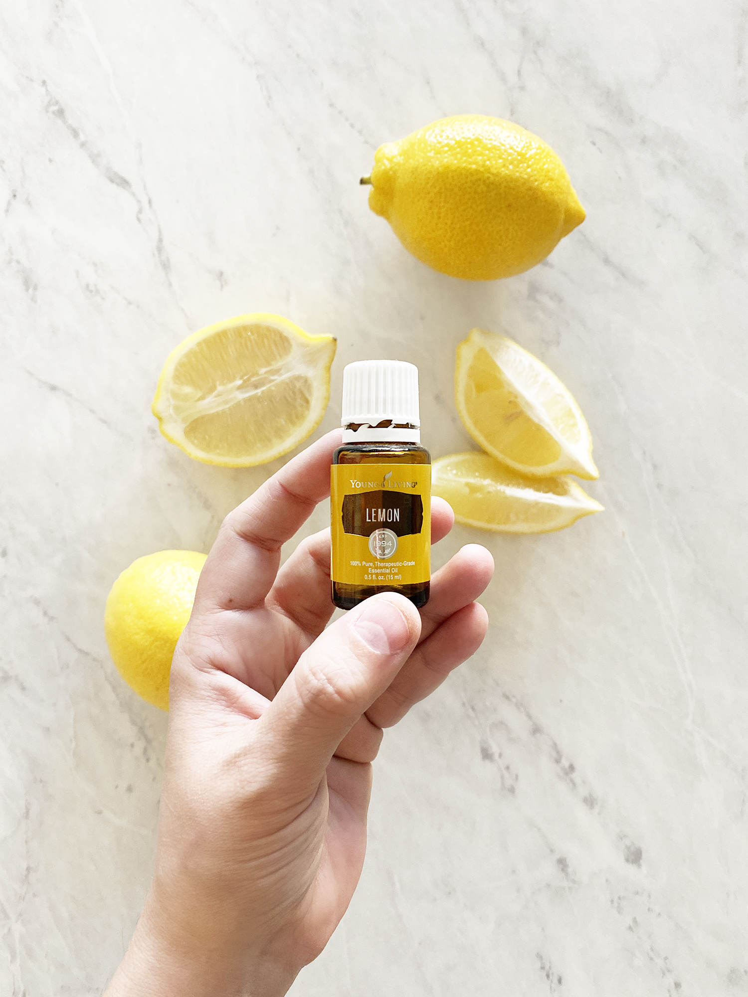 Sharing 7 ways to use lemon essential oil