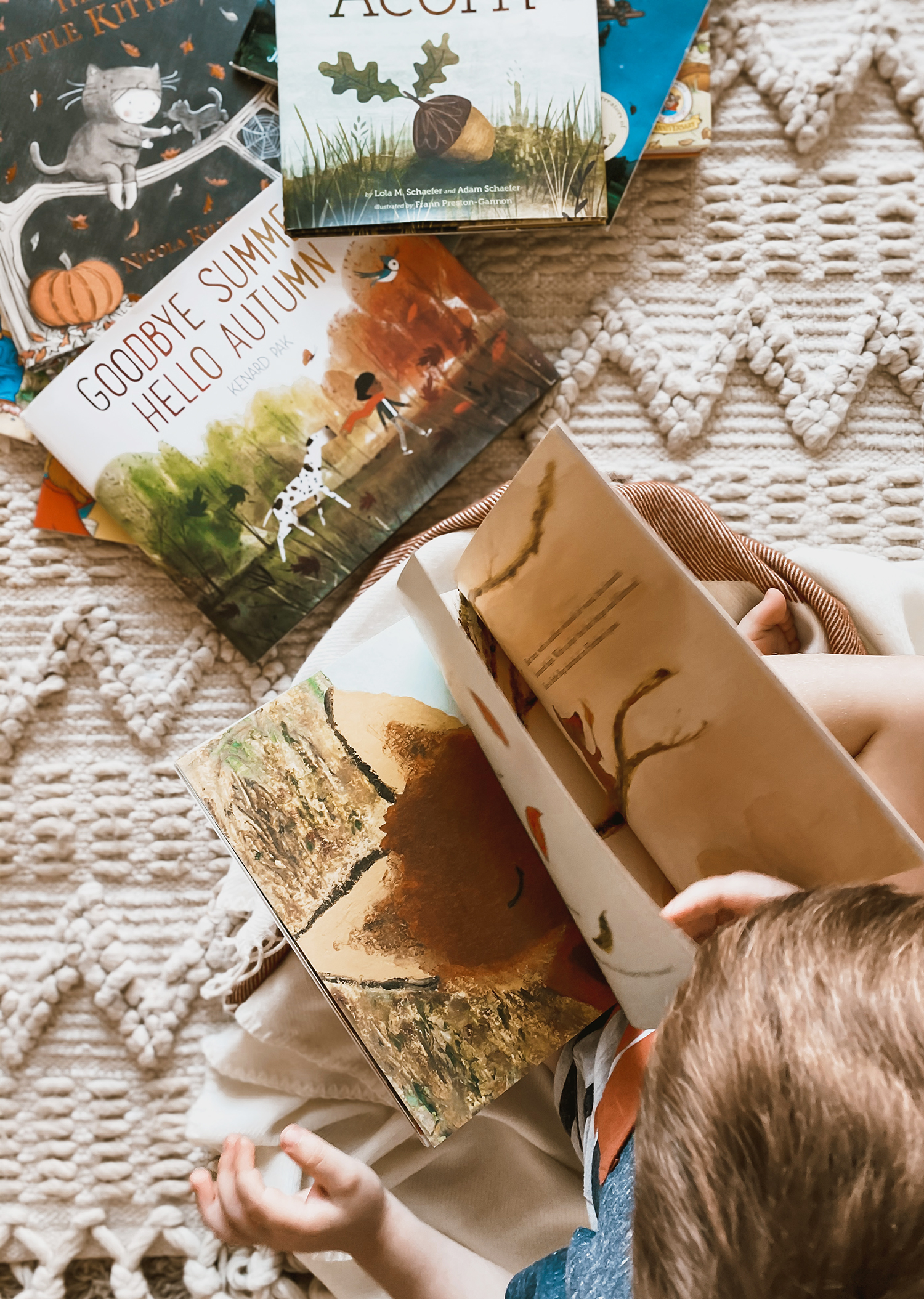 I love pulling out seasonal reads for our family library and for the kids to enjoy. Over on the blog I have gathered up our favorite fall reads along with a few things I have found to make reading in our home more enjoyable. Catch it on KaraLayne.com!