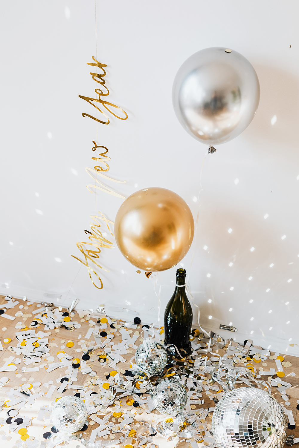 Let's chat about new year goals and intentional planning. And I have a free guide for you to download to help you accomplish just that. Catch it now over on KaraLayne.com