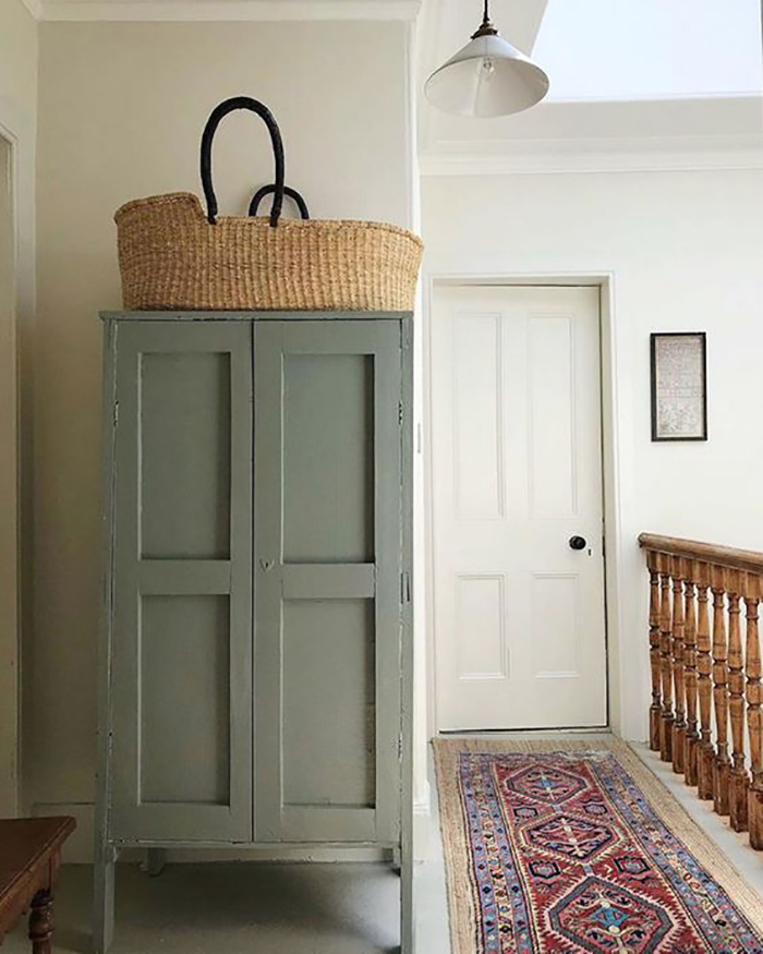 Sharing my favorite neutral painted furniture ideas and inspiration. I think it can be such a beautiful look to give an old furniture piece a fresh face with some upcycling work and paint! I hope you find these projects as inspiring as I did - my wheels are already turning!