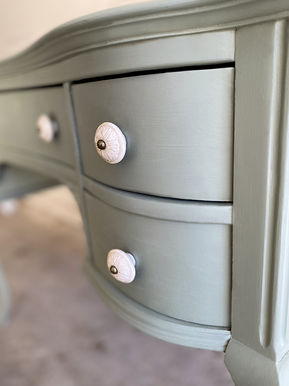 Sharing a peek into an upcycled antique DIY desk using milk paint that will be going in the girls' bedroom. Get a look at this ongoing project over at KaraLayne.com!