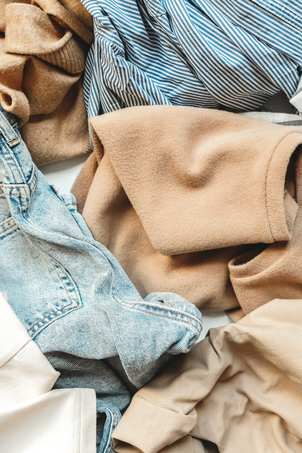 Feeling the urge to hit refresh this season? This week's Casual Friday post is all about spring resets and closet regrets—a real-life look at simplifying your space, rebuilding your wardrobe with timeless pieces, and making room (mentally and physically) for the season ahead. From quality denim to home organization finds, it’s all here with a side of wit and a dose of real-life reinvention. Pin now for spring style + home inspiration!
